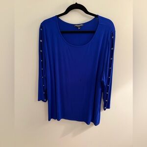Cable & Gauge Vibrant Blue pullover blouse